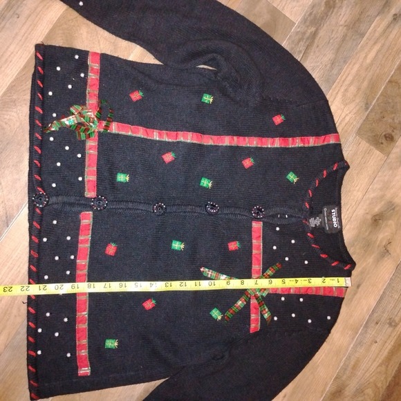 Studio Christmas Cardigan Sweater Petite Women PL Presents, Gifts, Bow - Picture 14 of 16
